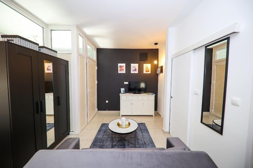 “Minipalais” Apartment In The Heart Of Zadar Luaran gambar